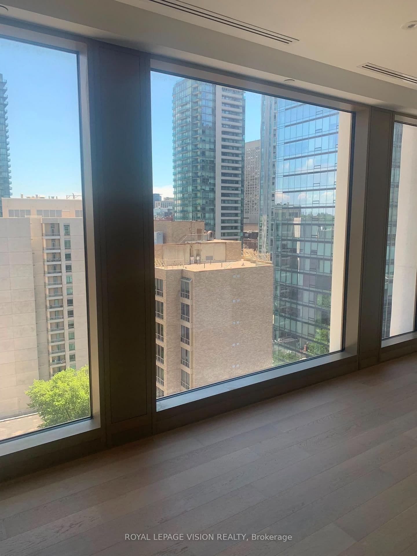 1315 Bay Street, Unit 1501 thumbnail 14