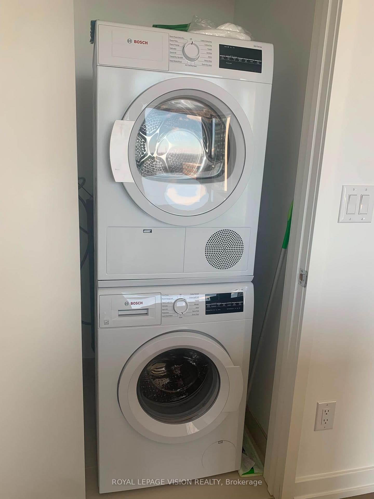 1315 Bay Street, Unit 1501 thumbnail 18