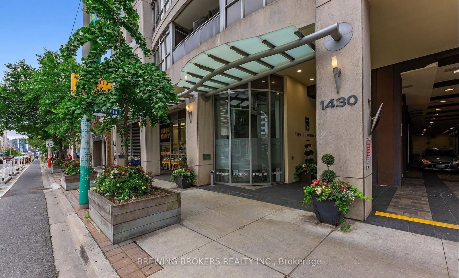1430 Yonge Street, Unit 704 thumbnail 3