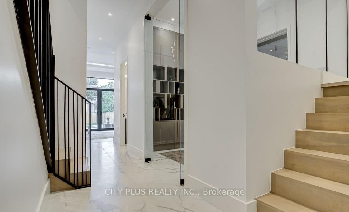 119 Glengrove Avenue W thumbnail 23