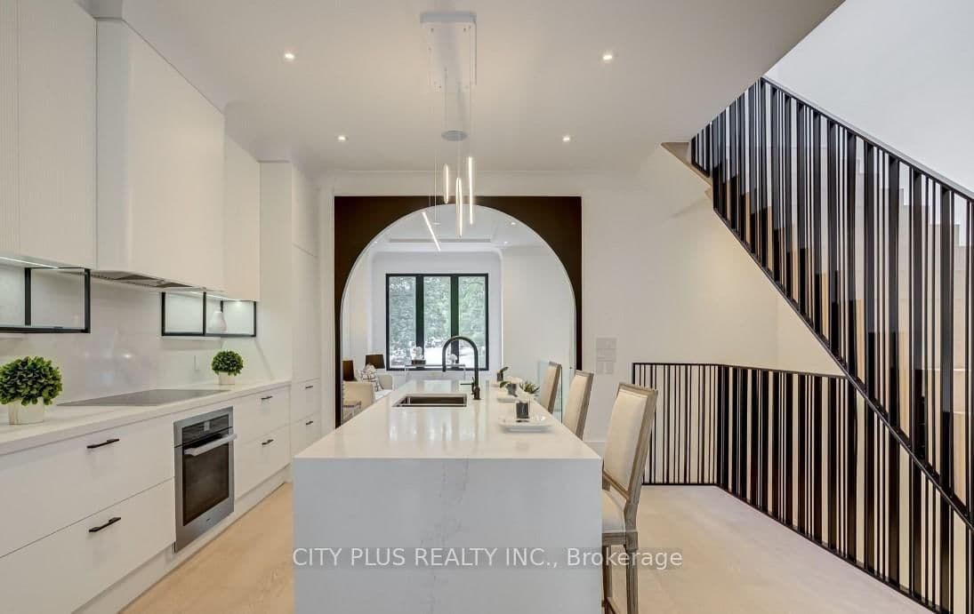 119 Glengrove Avenue W thumbnail 4