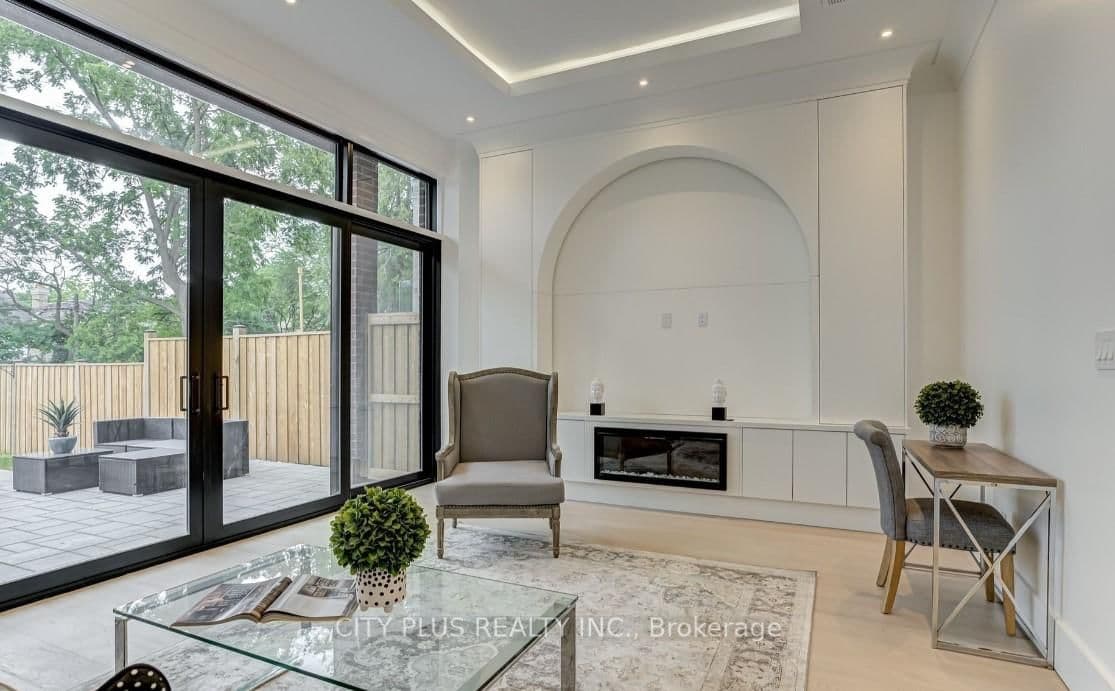 119 Glengrove Avenue W thumbnail 6