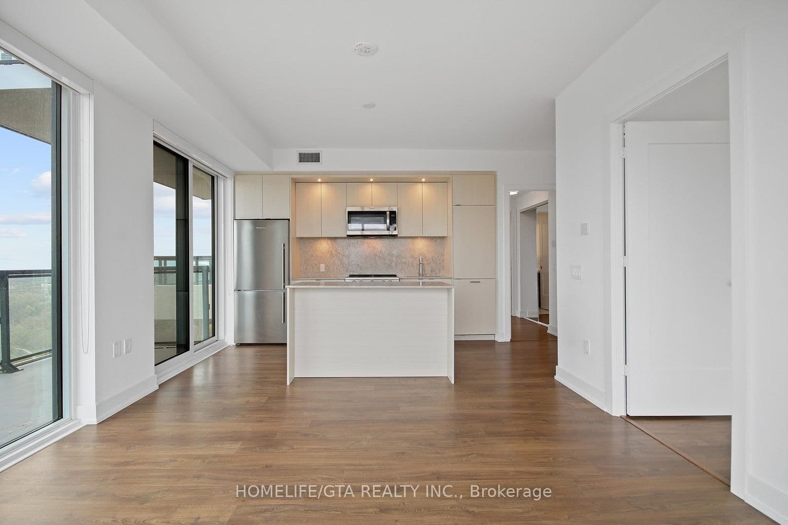 30 Inn On The Park Drive, Unit 2104 thumbnail 16