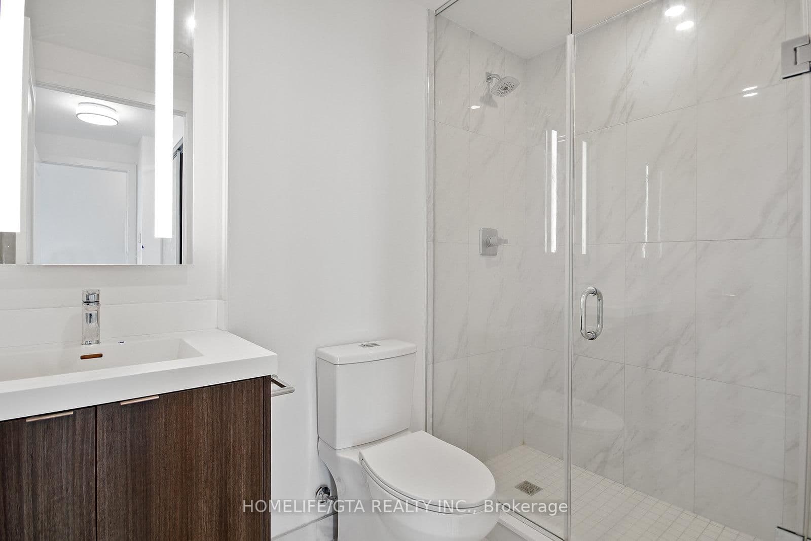 30 Inn On The Park Drive, Unit 2104 thumbnail 20