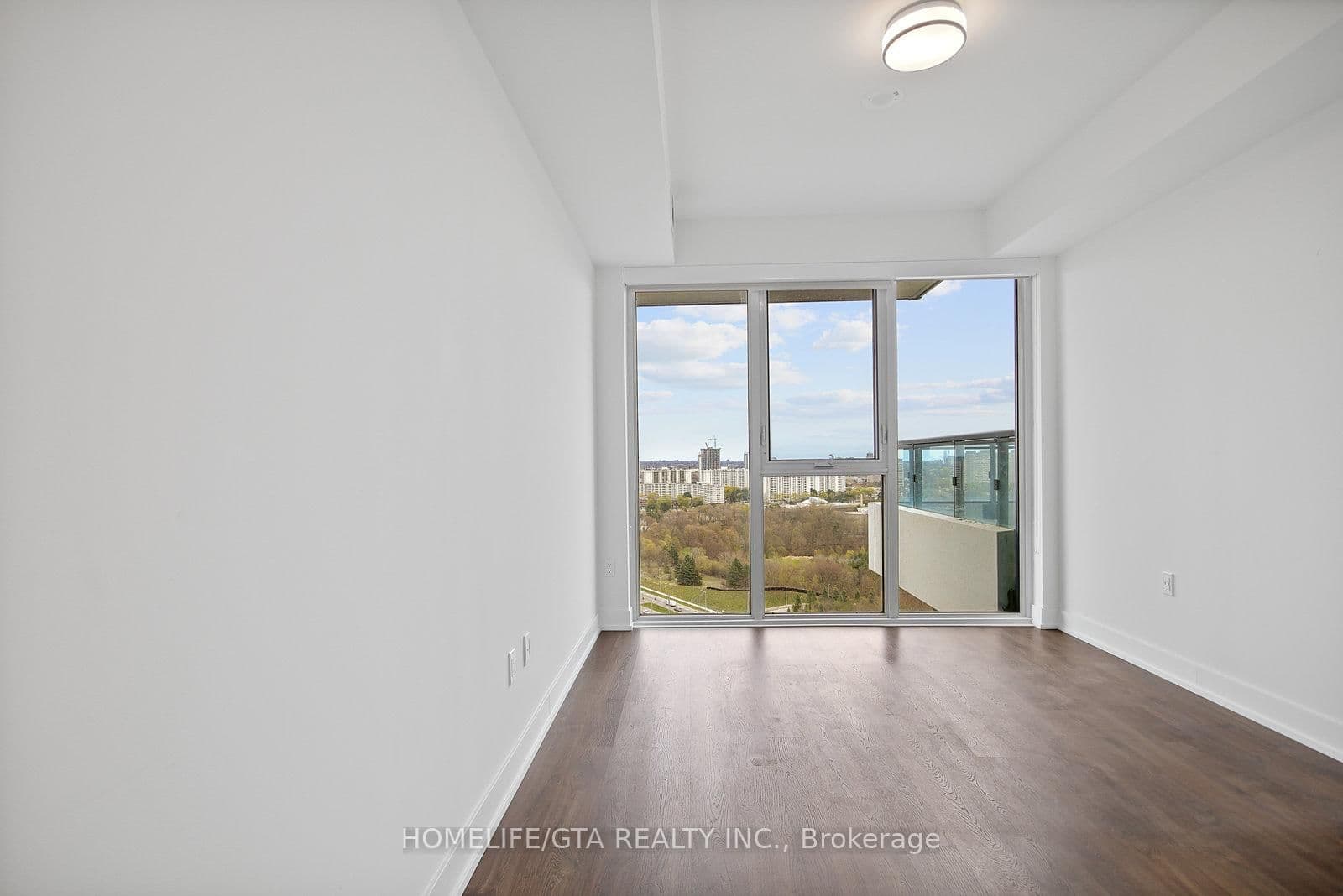 30 Inn On The Park Drive, Unit 2104 thumbnail 24