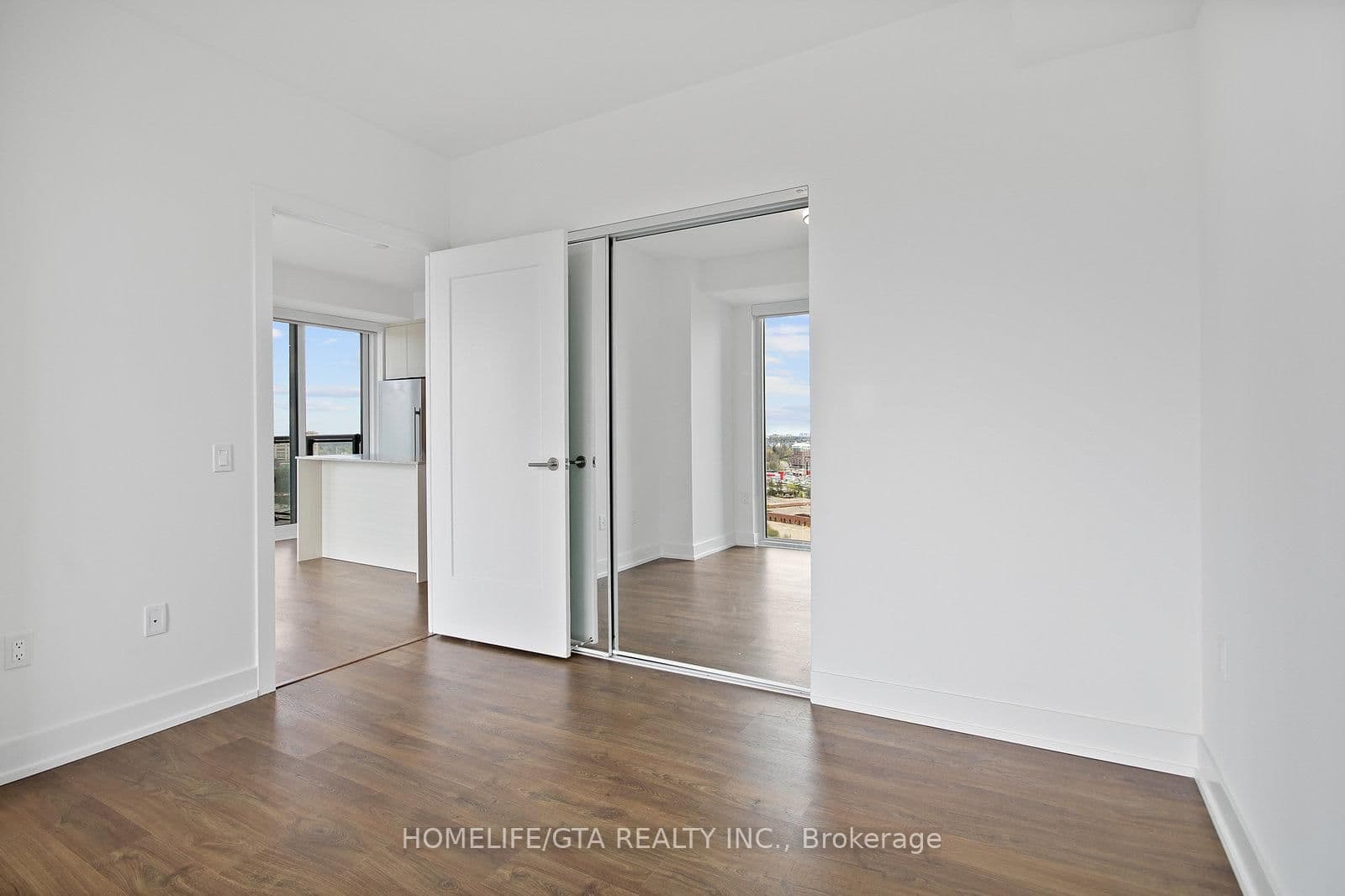 30 Inn On The Park Drive, Unit 2104 thumbnail 26