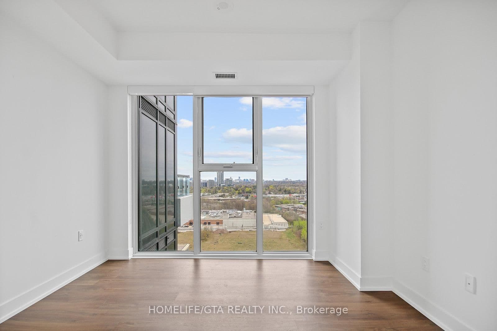 30 Inn On The Park Drive, Unit 2104 thumbnail 27