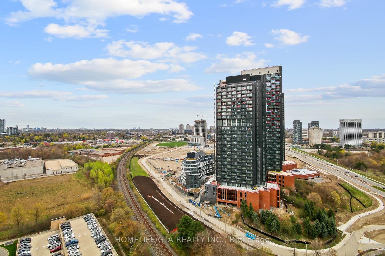 30 Inn On The Park Drive, Unit 2104 thumbnail 31