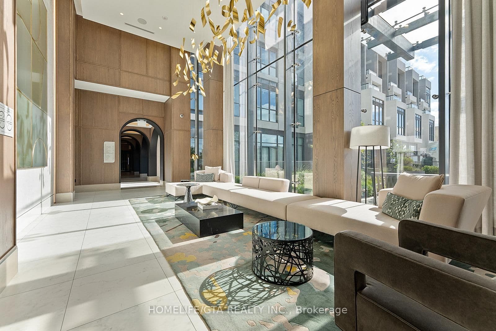 30 Inn On The Park Drive, Unit 2104 thumbnail 4