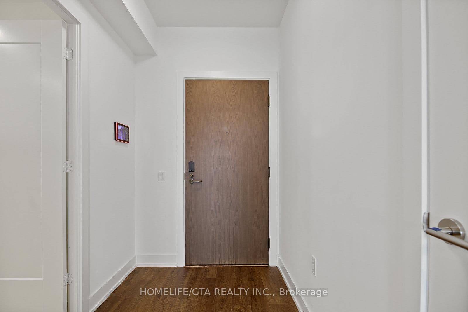 30 Inn On The Park Drive, Unit 2104 thumbnail 6