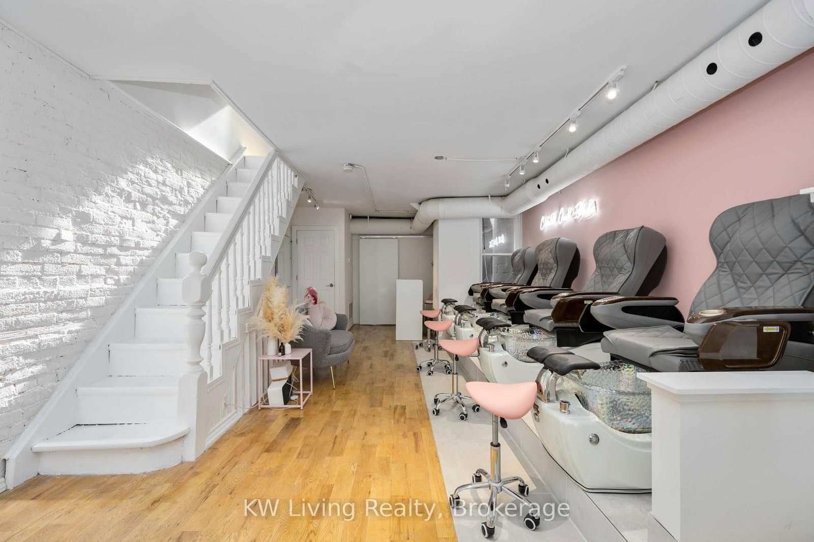 617 King Street W, Unit 2nd and 3rd Floor thumbnail 13