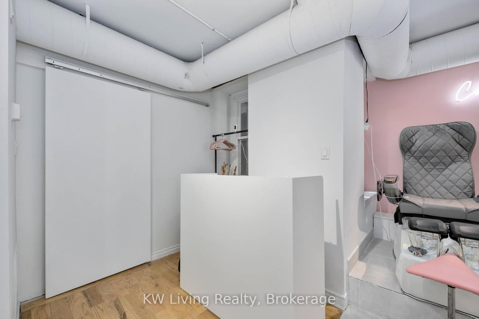 617 King Street W, Unit 2nd and 3rd Floor thumbnail 19