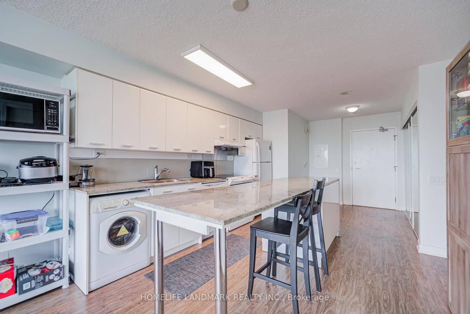 15 Singer Court, Unit 305 thumbnail 14