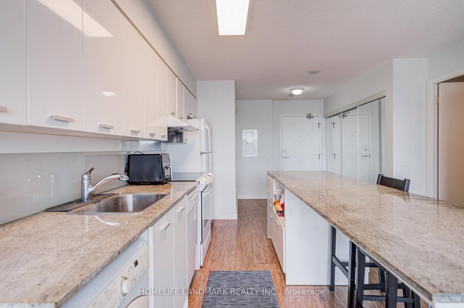 15 Singer Court, Unit 305 thumbnail 16