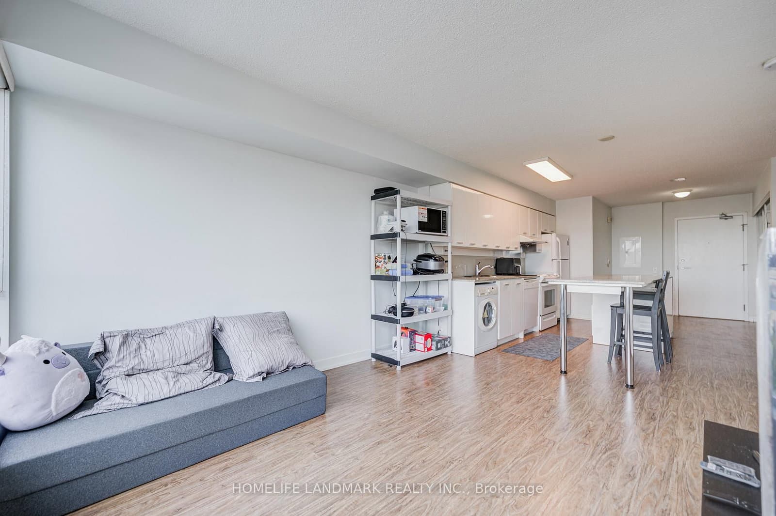 15 Singer Court, Unit 305 thumbnail 21