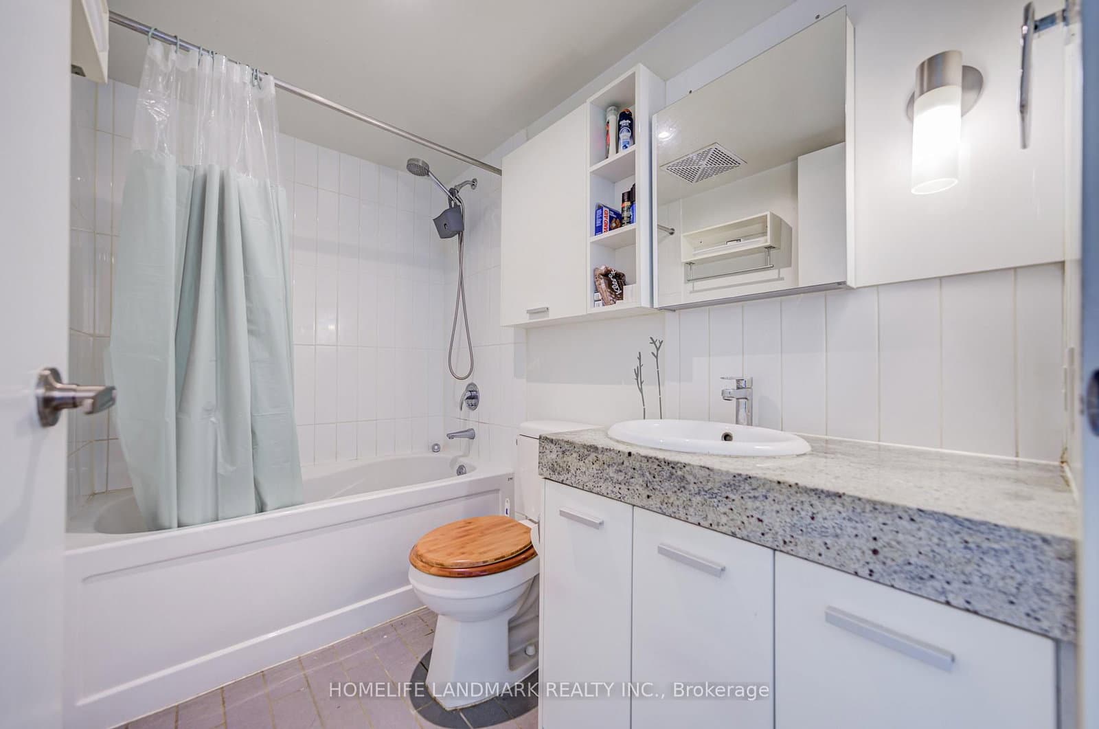15 Singer Court, Unit 305 thumbnail 23