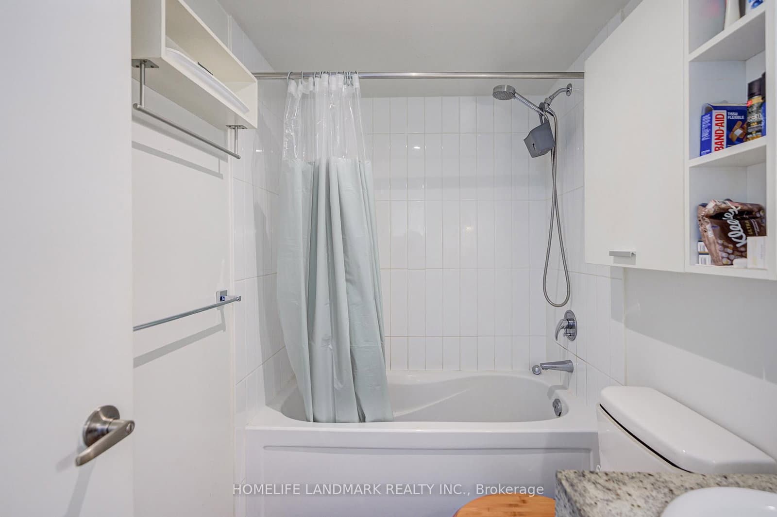 15 Singer Court, Unit 305 thumbnail 24