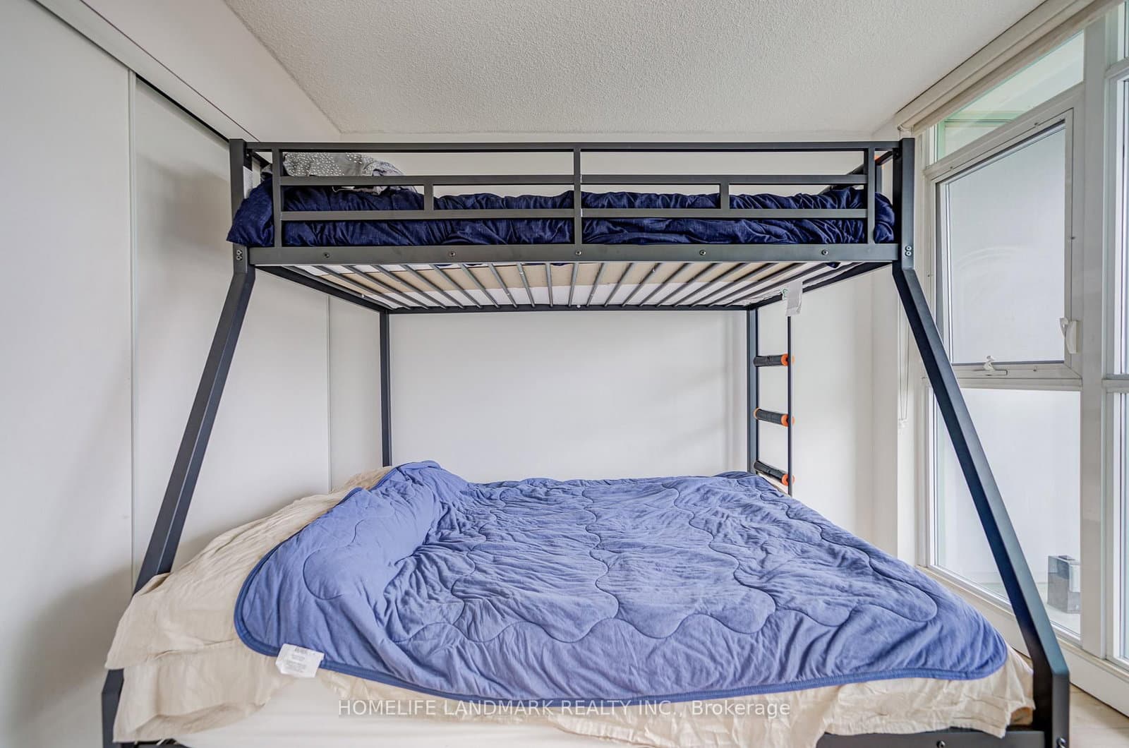 15 Singer Court, Unit 305 thumbnail 26