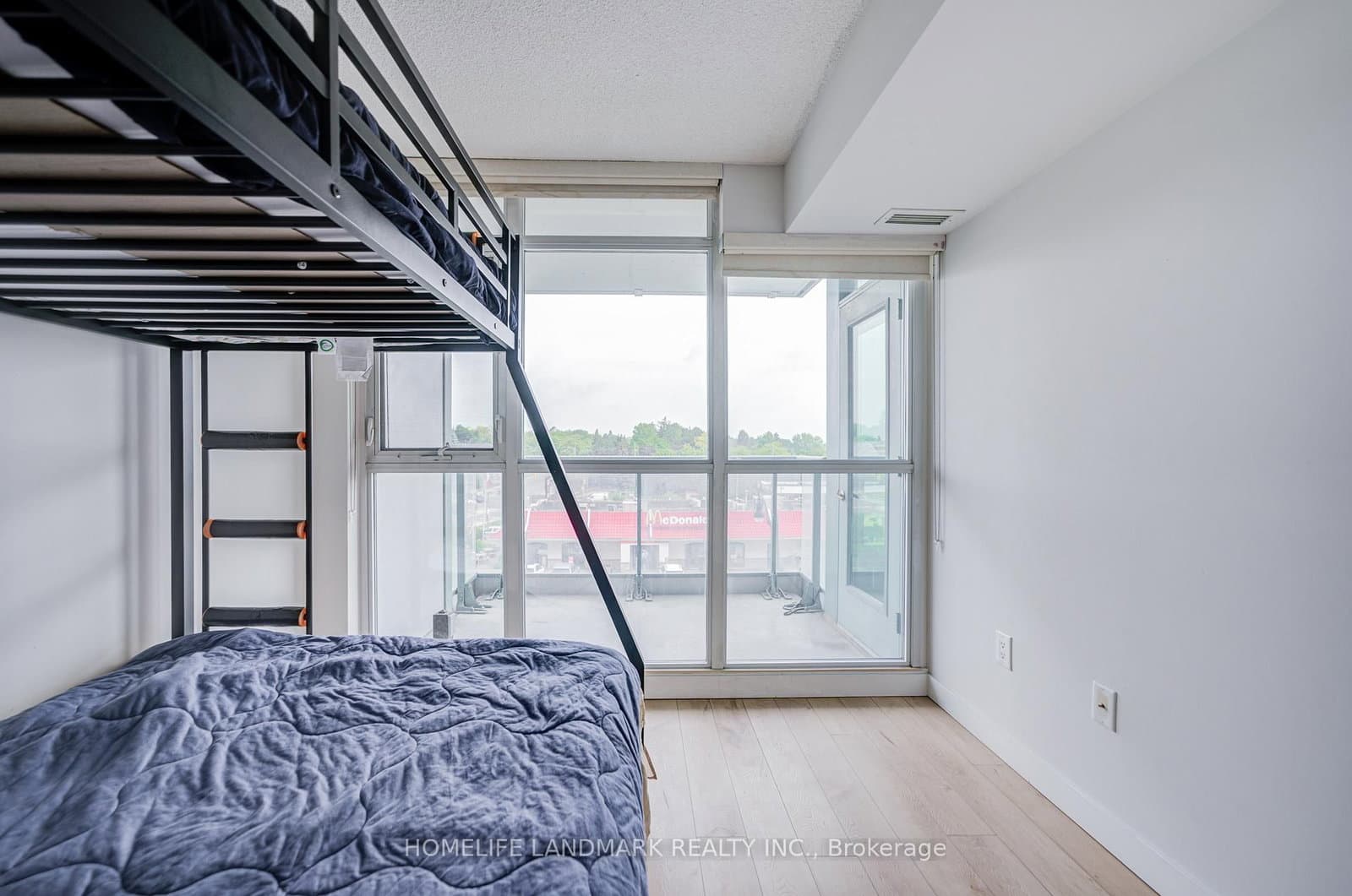 15 Singer Court, Unit 305 thumbnail 28