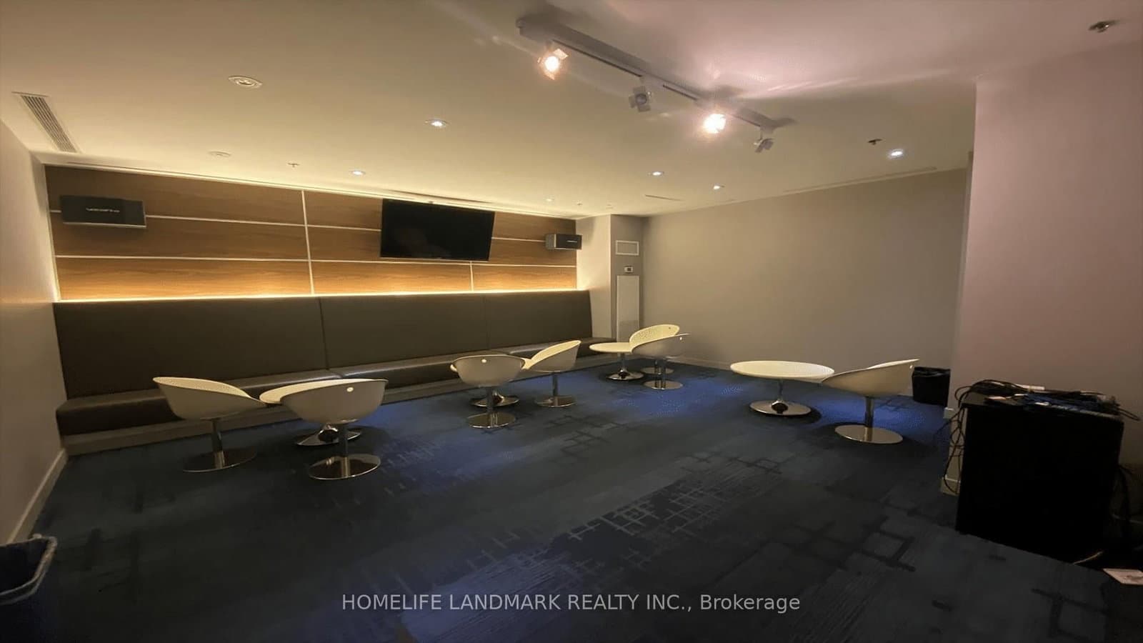 15 Singer Court, Unit 305 thumbnail 42