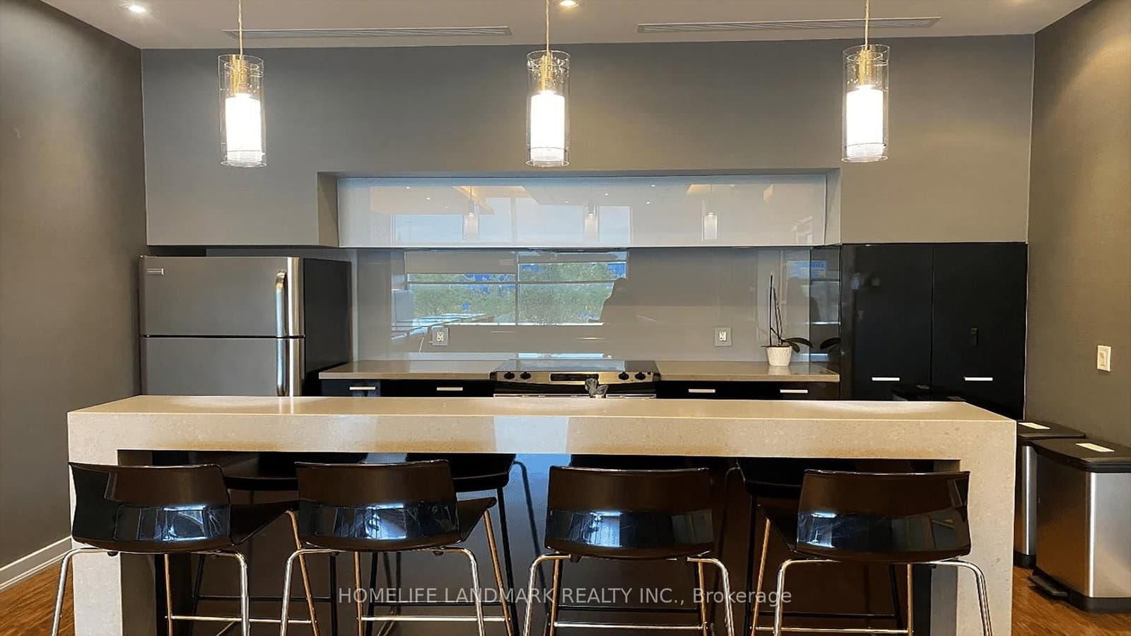 15 Singer Court, Unit 305 thumbnail 46