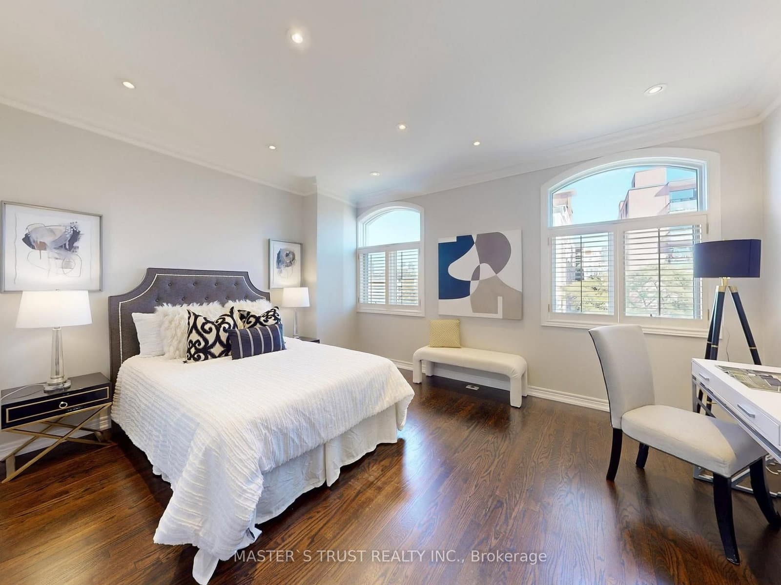 260 Russell Hill Road, Unit 11 thumbnail 18