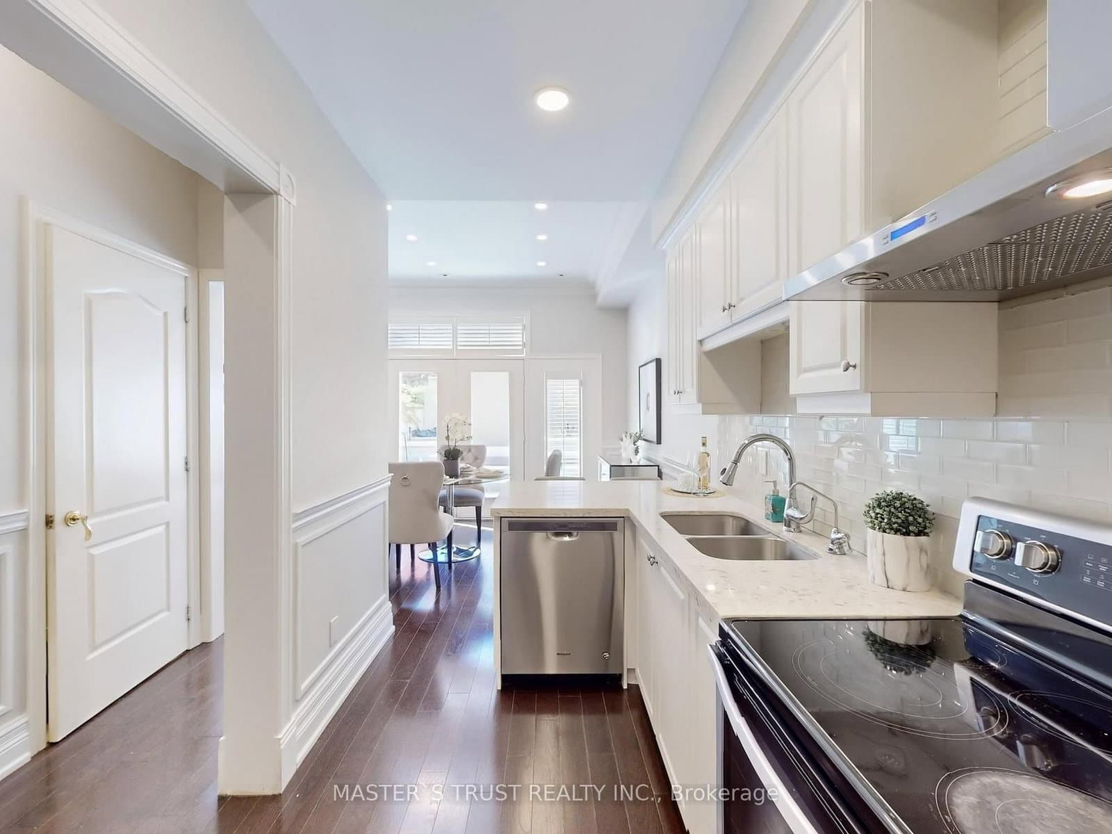 260 Russell Hill Road, Unit 11 thumbnail 6
