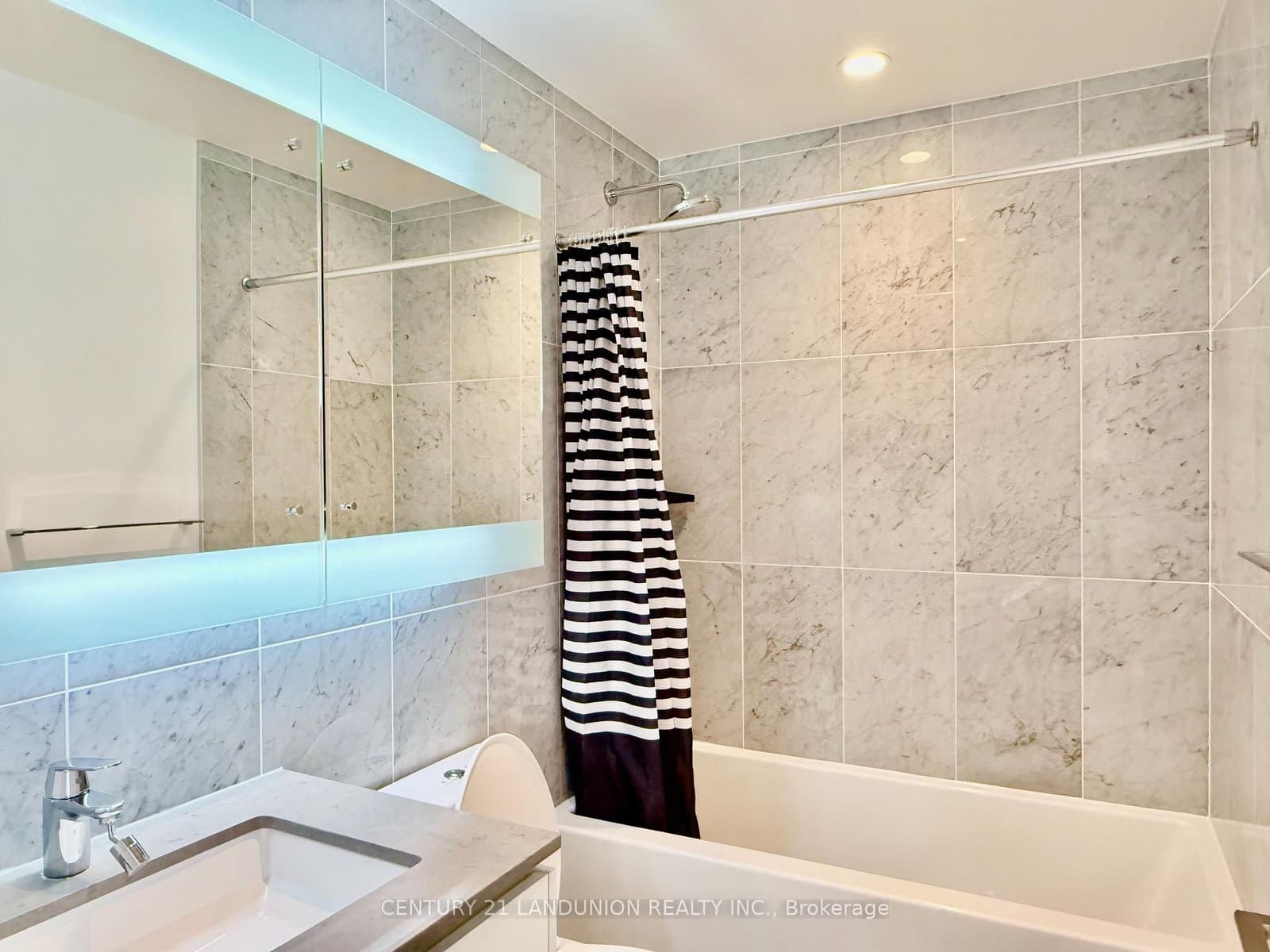 117 Mcmahon Drive, Unit 2509 thumbnail 17