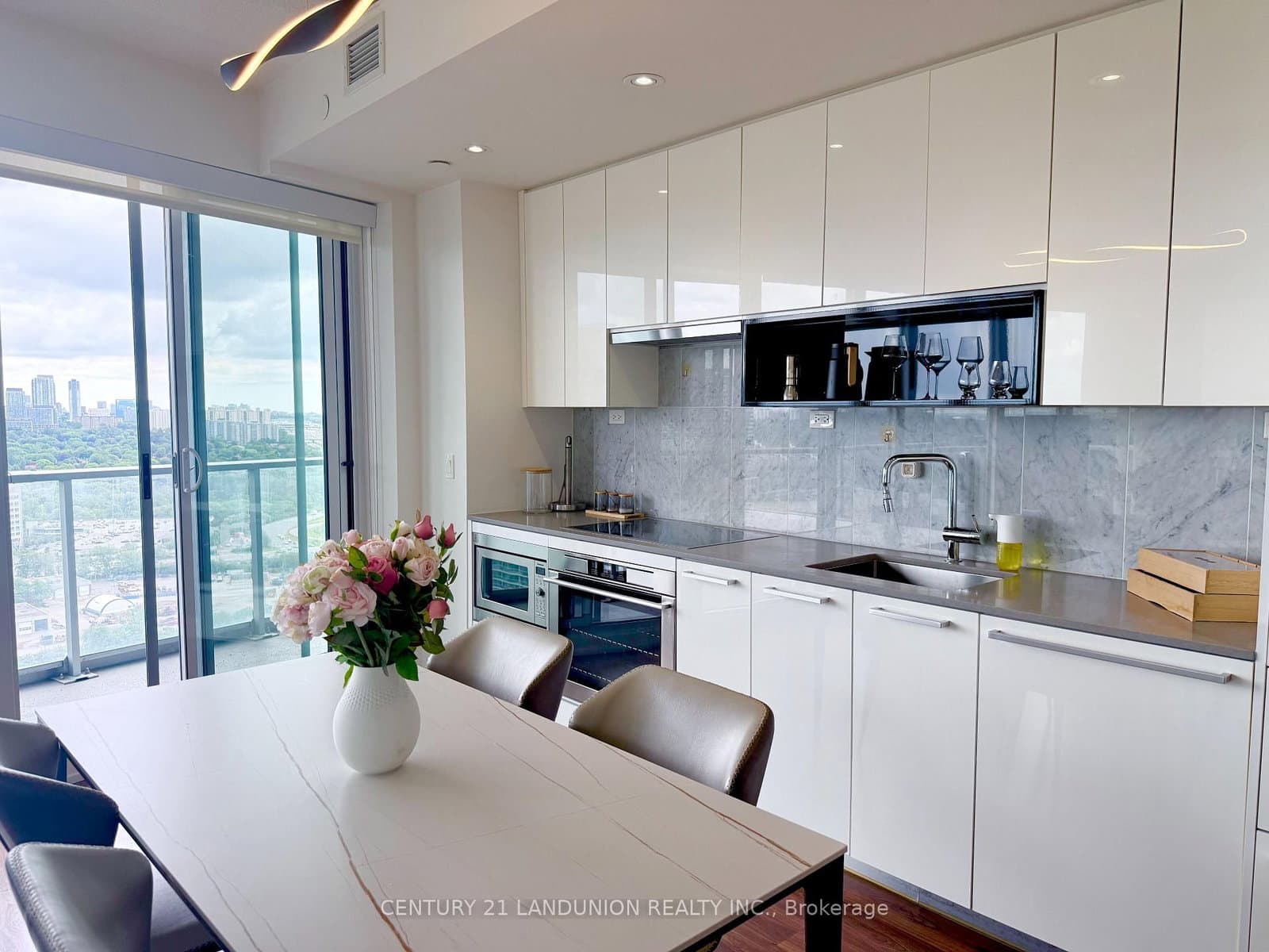 117 Mcmahon Drive, Unit 2509 thumbnail 8