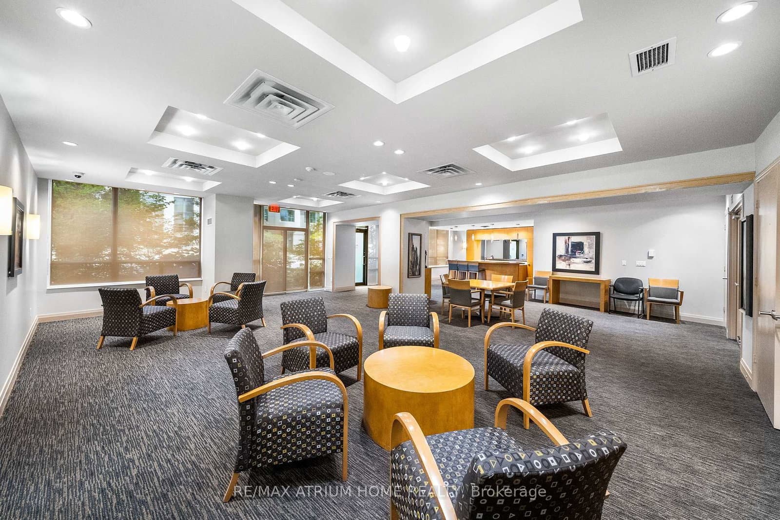 509 Beecroft Road, Unit 317 thumbnail 17
