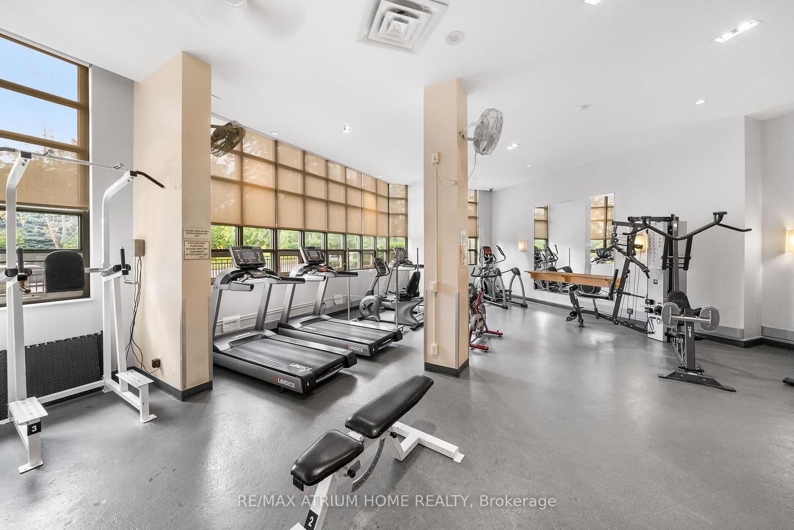 509 Beecroft Road, Unit 317 thumbnail 20