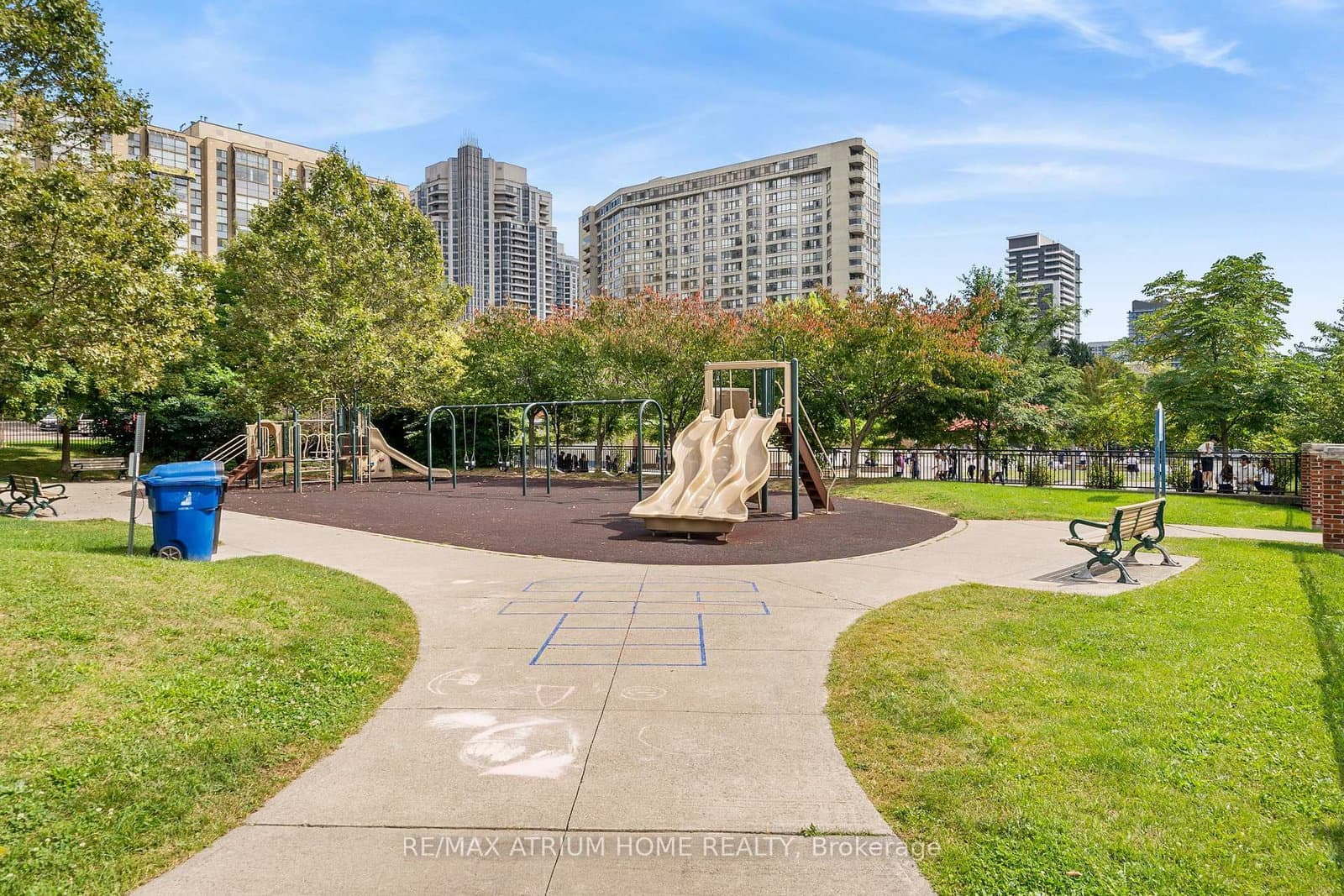 509 Beecroft Road, Unit 317 thumbnail 21