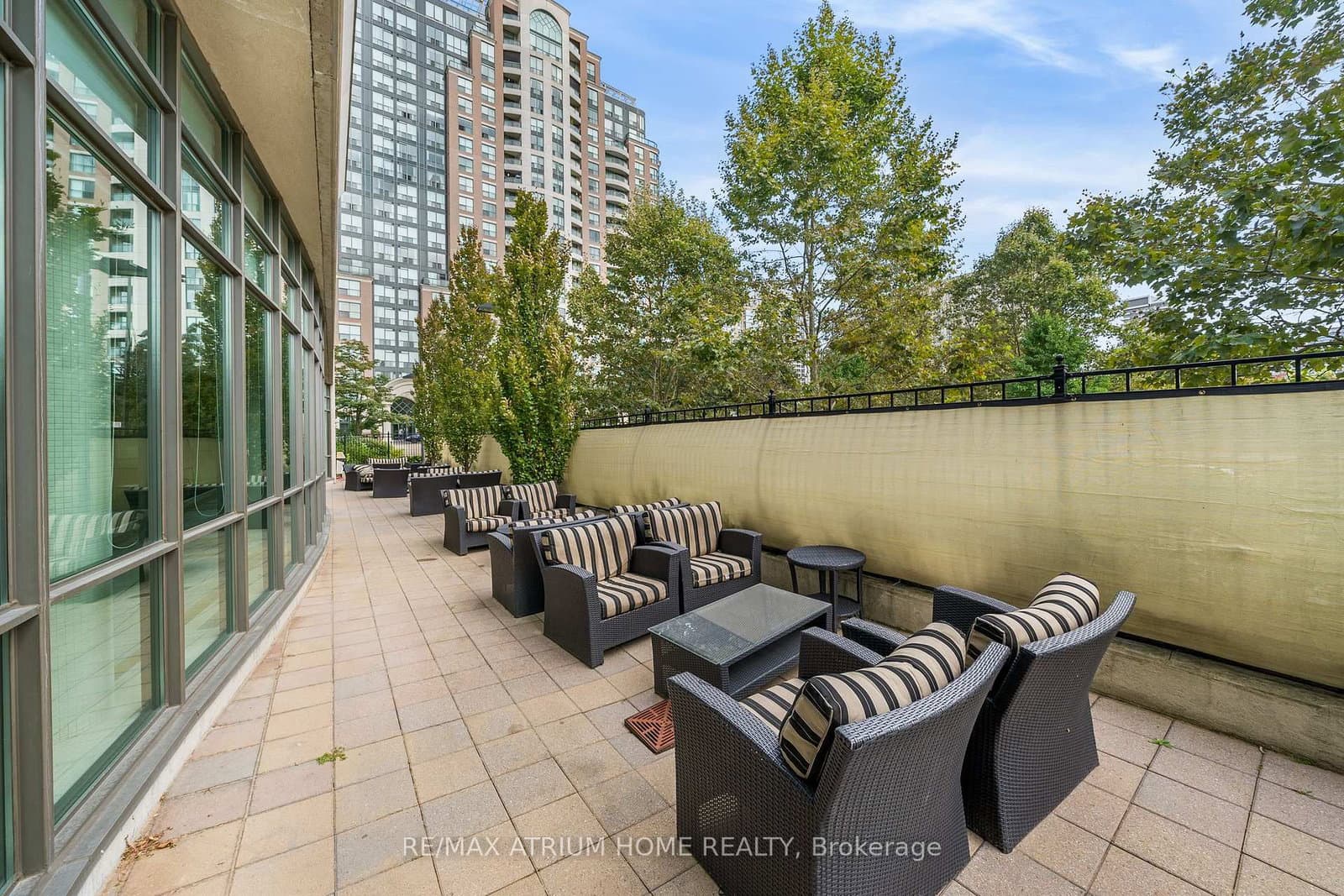 509 Beecroft Road, Unit 317 thumbnail 22