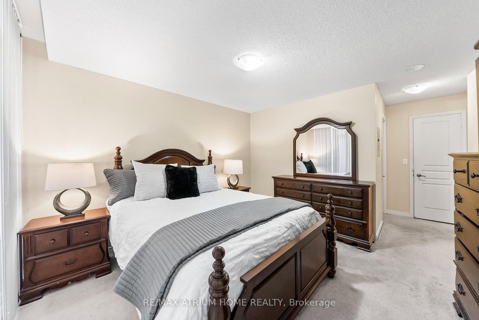 509 Beecroft Road, Unit 317 thumbnail 9
