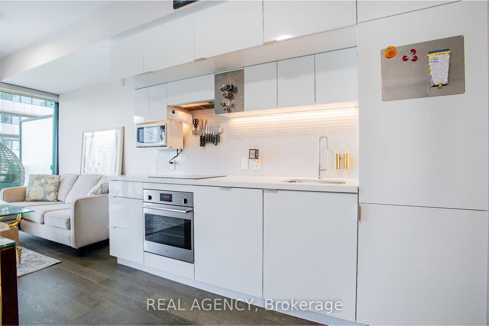 185 Roehampton Avenue, Unit 2512 thumbnail 15
