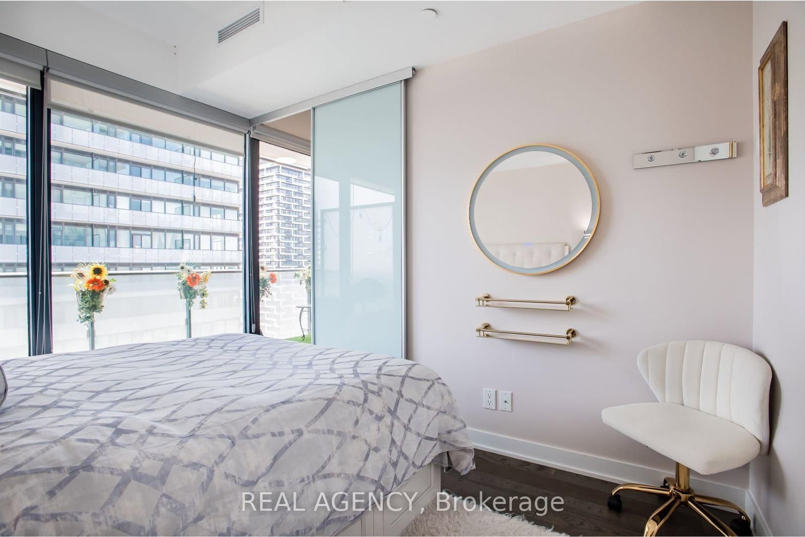 185 Roehampton Avenue, Unit 2512 thumbnail 23