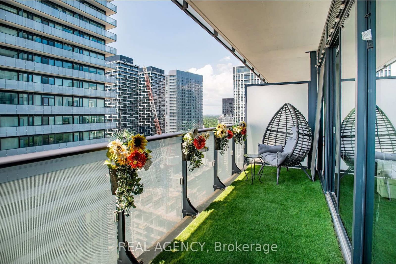 185 Roehampton Avenue, Unit 2512 thumbnail 25