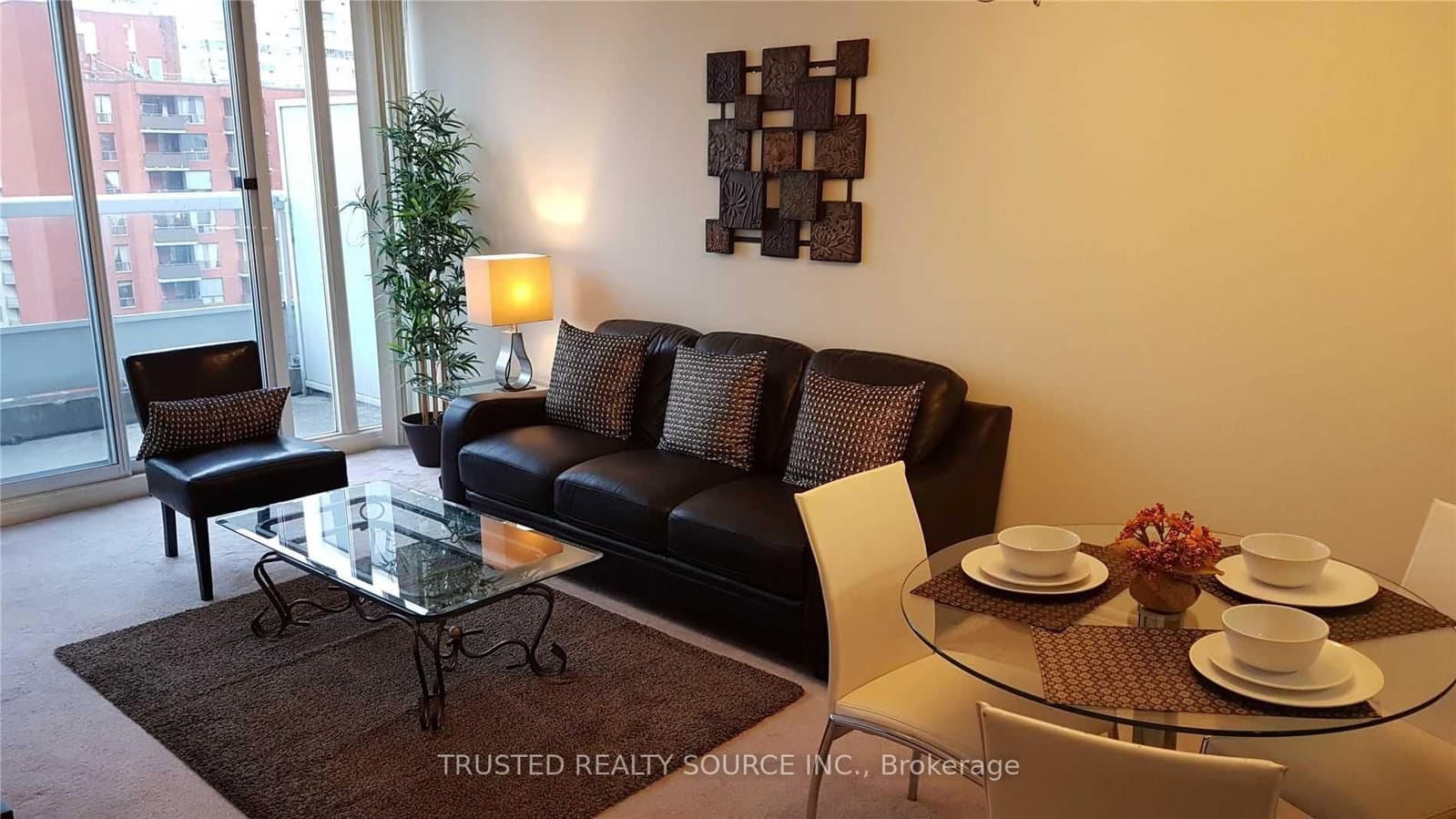 43 Eglinton Avenue E, Unit 1808 thumbnail 7