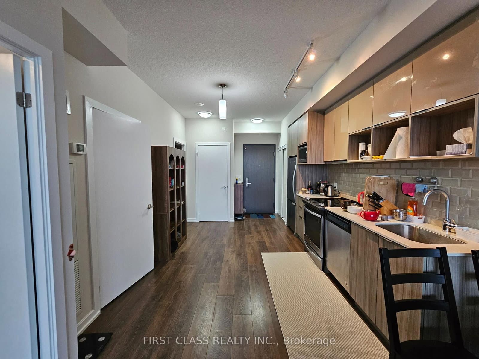 52 Forest Manor Road, Unit 418 thumbnail 4