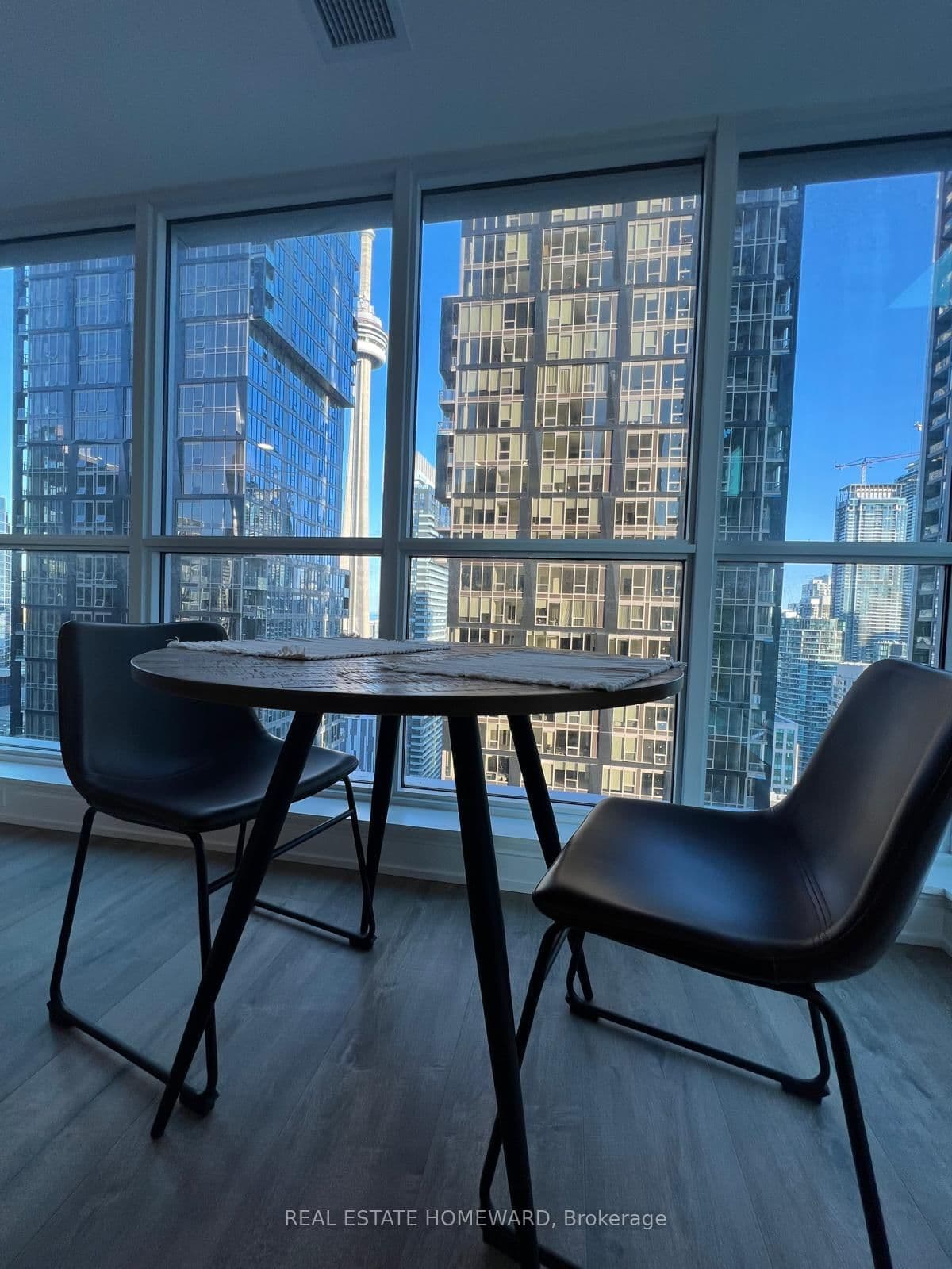 327 King Street W, Unit 2903 thumbnail 11