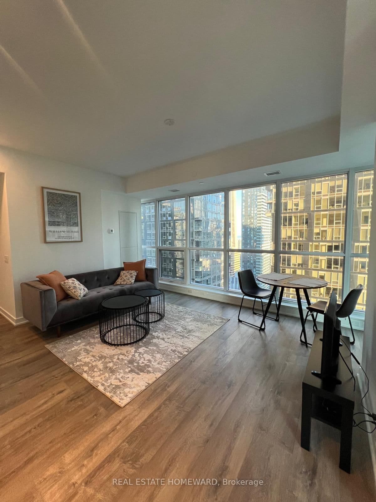 327 King Street W, Unit 2903 thumbnail 2