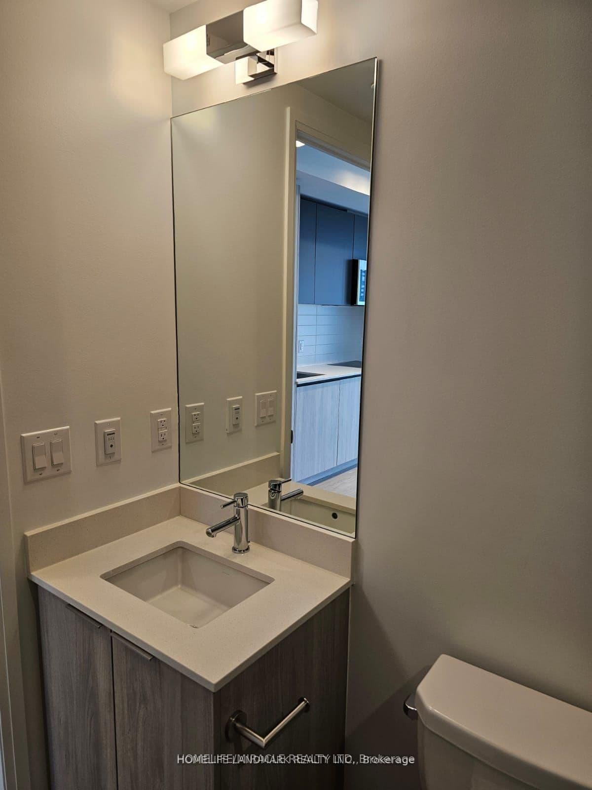 8 Widmer Street, Unit 3501 thumbnail 5