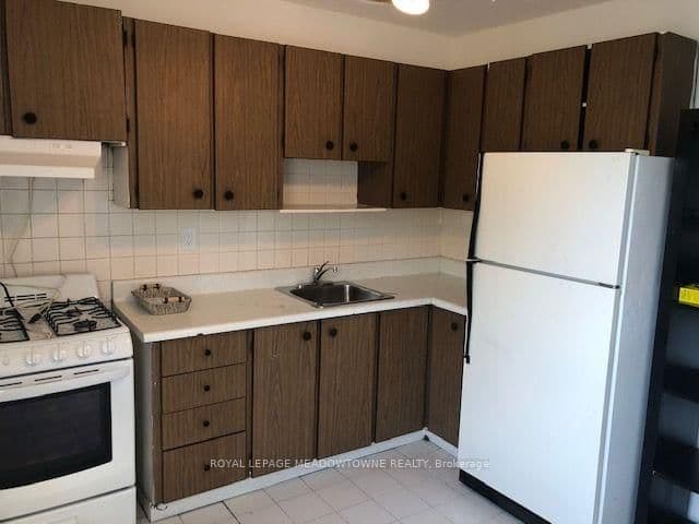 1211 College Street, Unit Upper thumbnail 13
