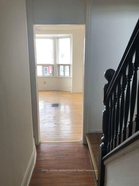 1211 College Street, Unit Upper thumbnail 16