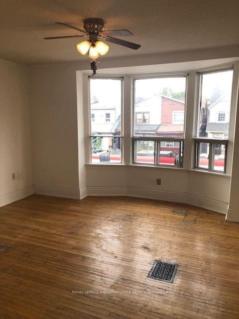 1211 College Street, Unit Upper thumbnail 17