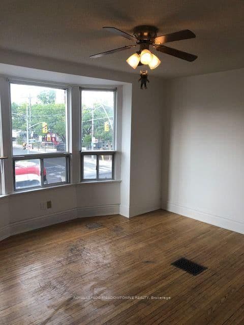 1211 College Street, Unit Upper thumbnail 18