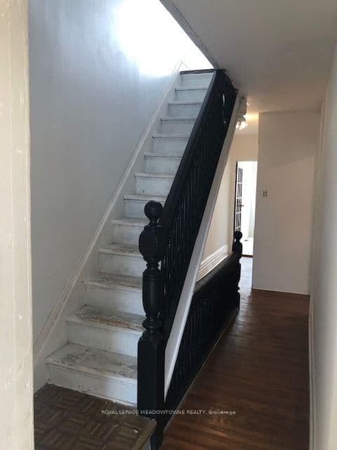 1211 College Street, Unit Upper thumbnail 23