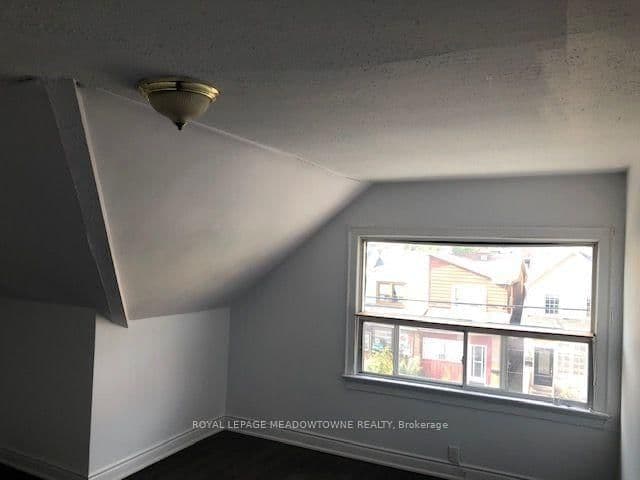 1211 College Street, Unit Upper thumbnail 30
