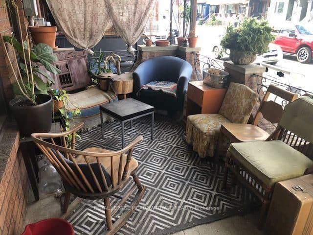1211 College Street, Unit Upper thumbnail 33