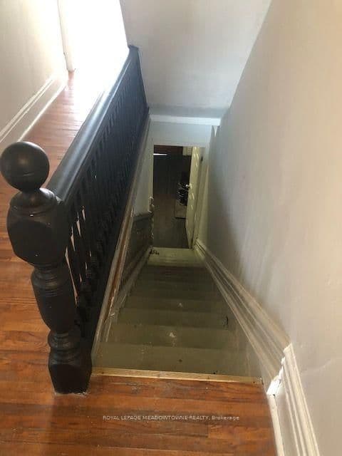 1211 College Street, Unit Upper thumbnail 9